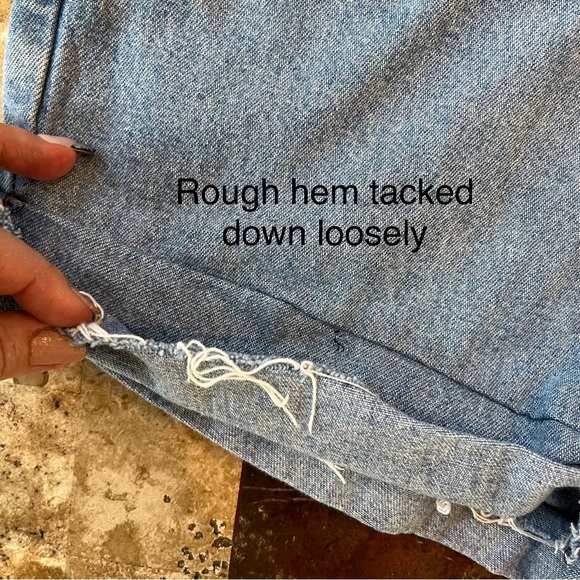 Women’s SZ 6 HALSTON JEANSWEAR Medium Blue High Rise Denim Shorts with Studs - Picture 8 of 13